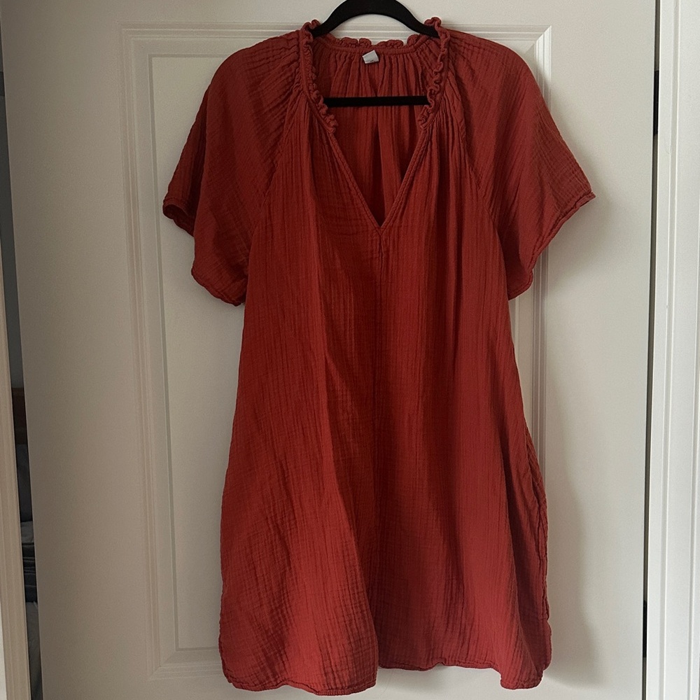 Old Navy Burnt Orange Gauze V-Neck Tunic with pockets